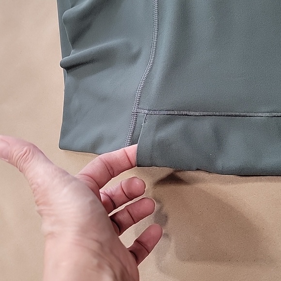 Athleta Size M Transcend Stash Crop Straight Leg, Bali Green, NWOT. Rare Color - Picture 11 of 13
